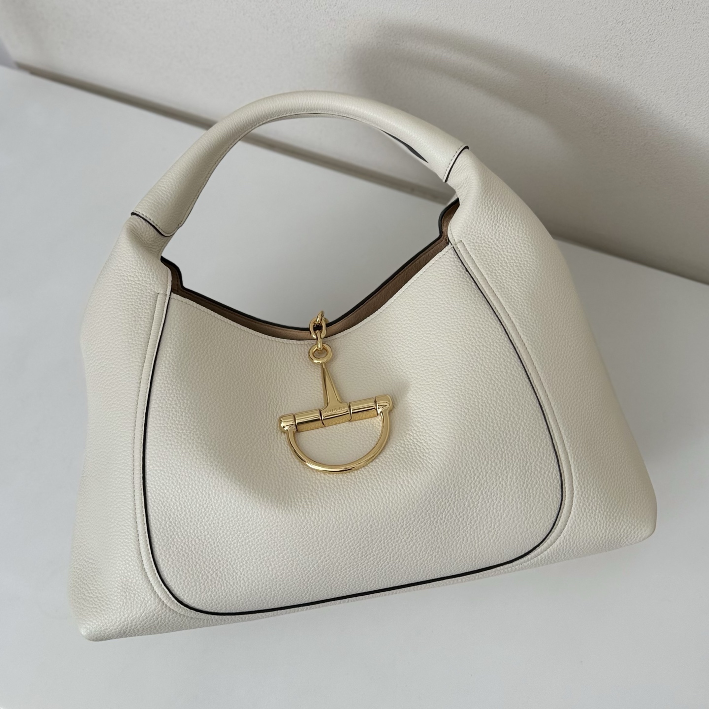 Gvc*1 softbit large shoulder bag in leather-46*26*16cm