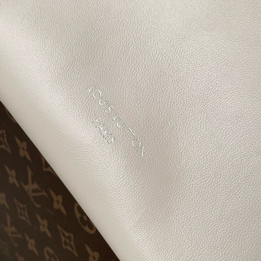 l0vis Vvtt0n carryall cargo bag-m12579-33.5 x 23 x 15cm