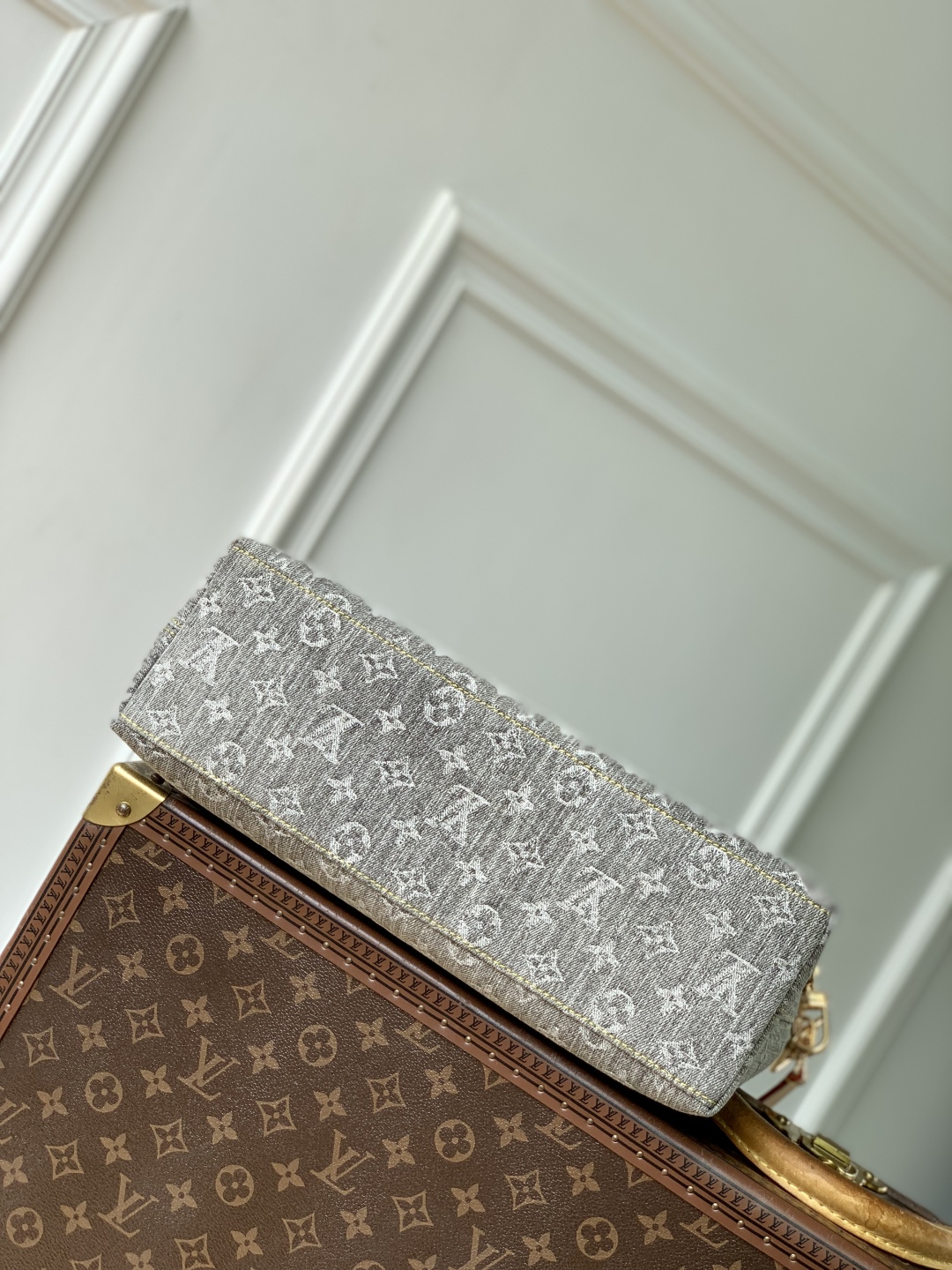 l0vis Vvtt0n coussin hobo mm black calf bag-38*33*10cm