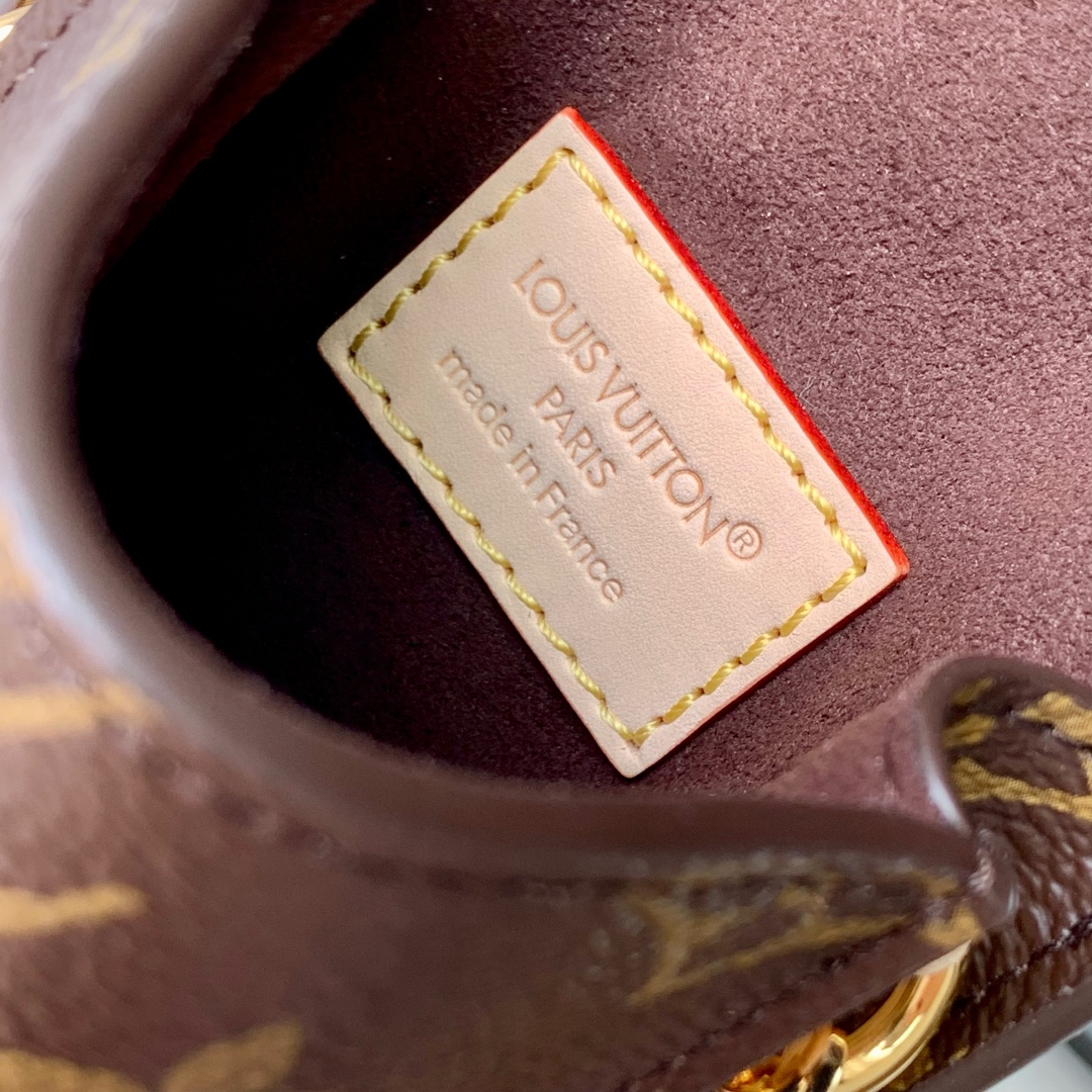 l0vis Vvtt0n métis phone bag -17.5 x 4 x 10.4cm