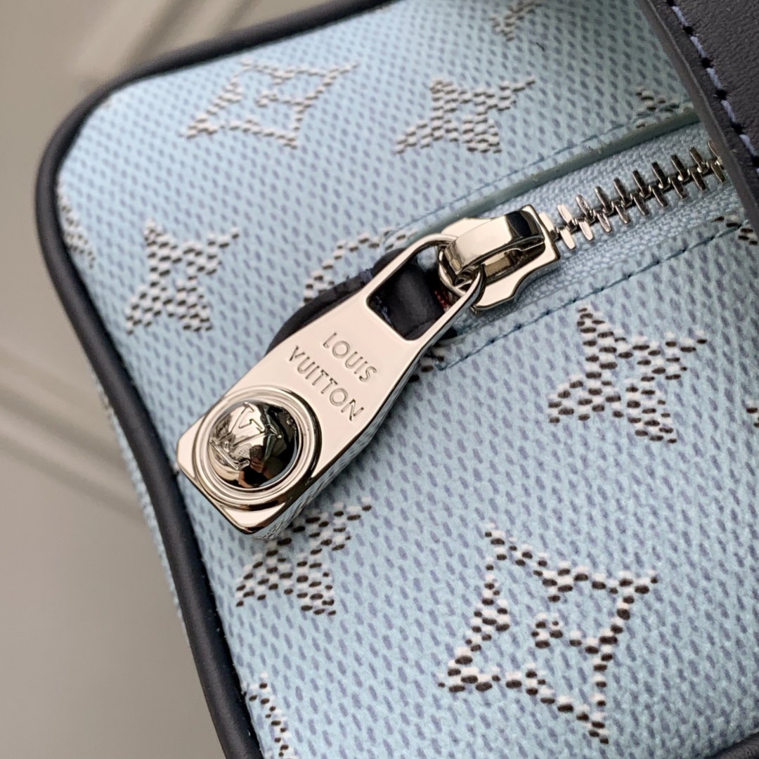 l0vis Vvtt0n locker dopp kit pouch -23 x 13 x 12cm