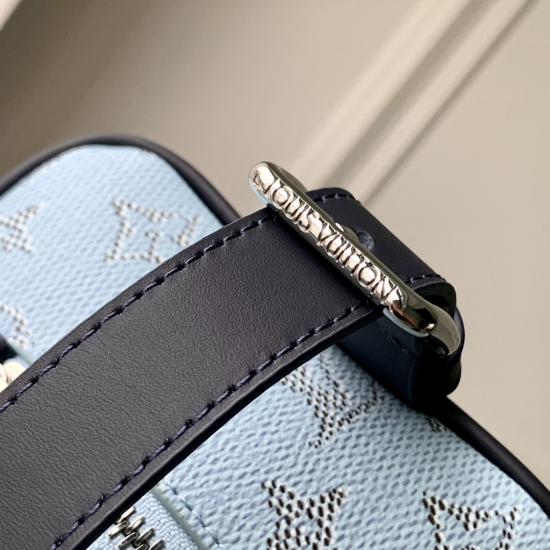 l0vis Vvtt0n locker dopp kit pouch -23 x 13 x 12cm