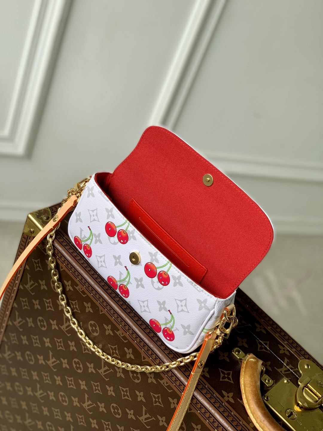 l0vis Vvtt0n wallet on chain ivy-23.5 x 12 x 4.3cm