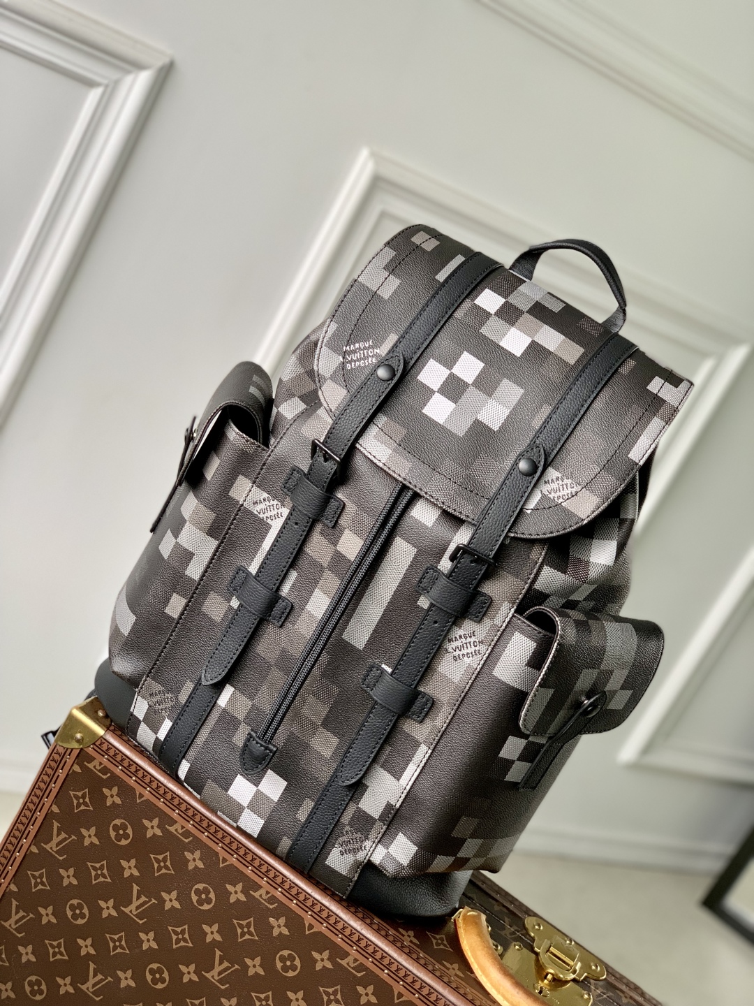 l0vis Vvtt0n christopher backpack m25016-38 x 44 x 12.5cm