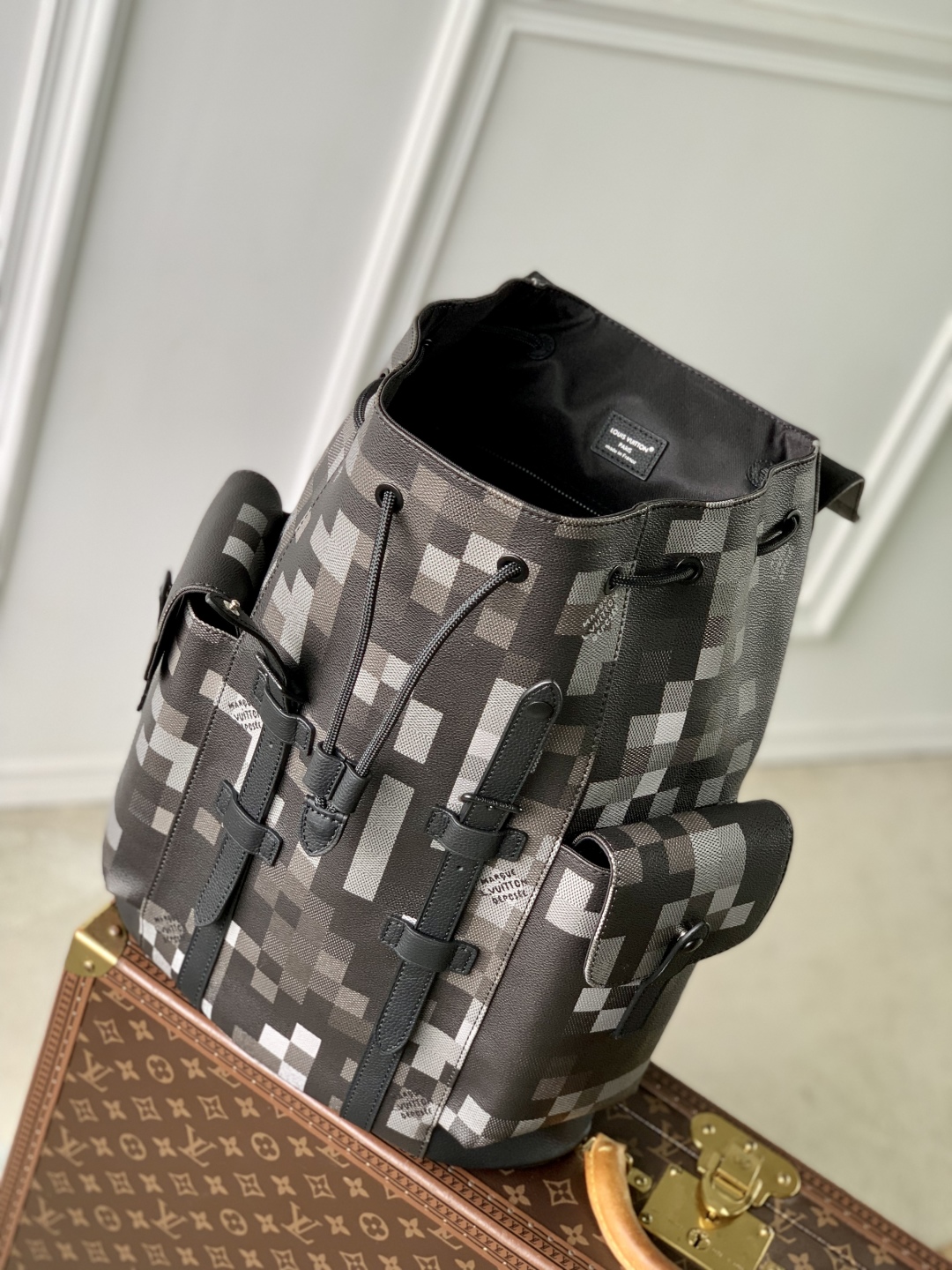 l0vis Vvtt0n christopher backpack m25016-38 x 44 x 12.5cm