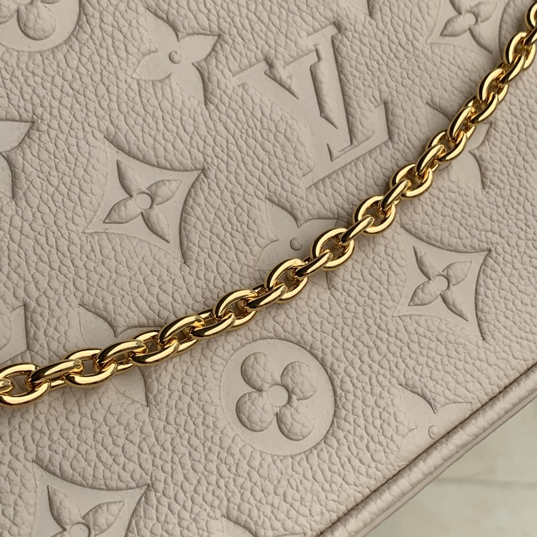 l0vis Vvtt0n easy pouch on strap-19x11.5x3cm