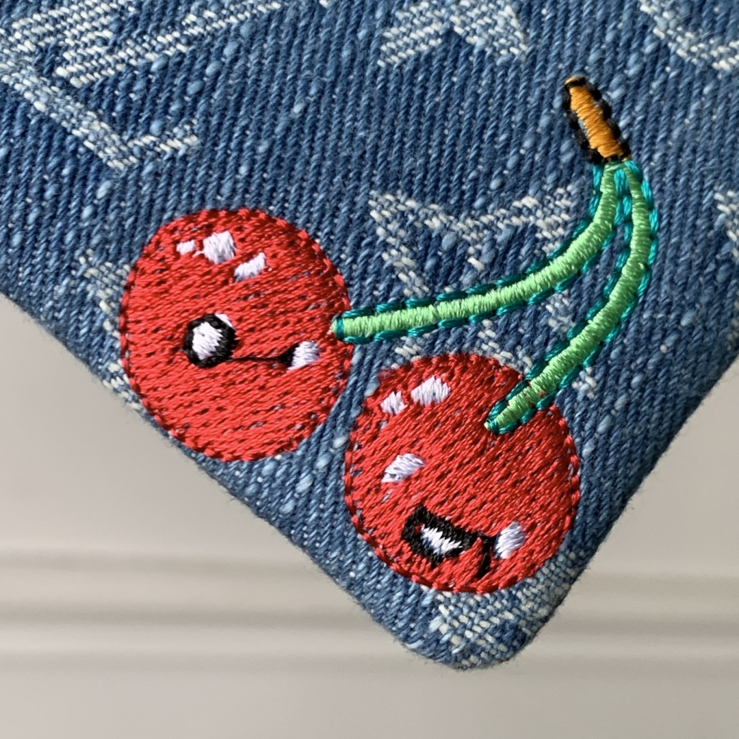 l0vis Vvtt0n wallet-7 x 1.5 x 12cm