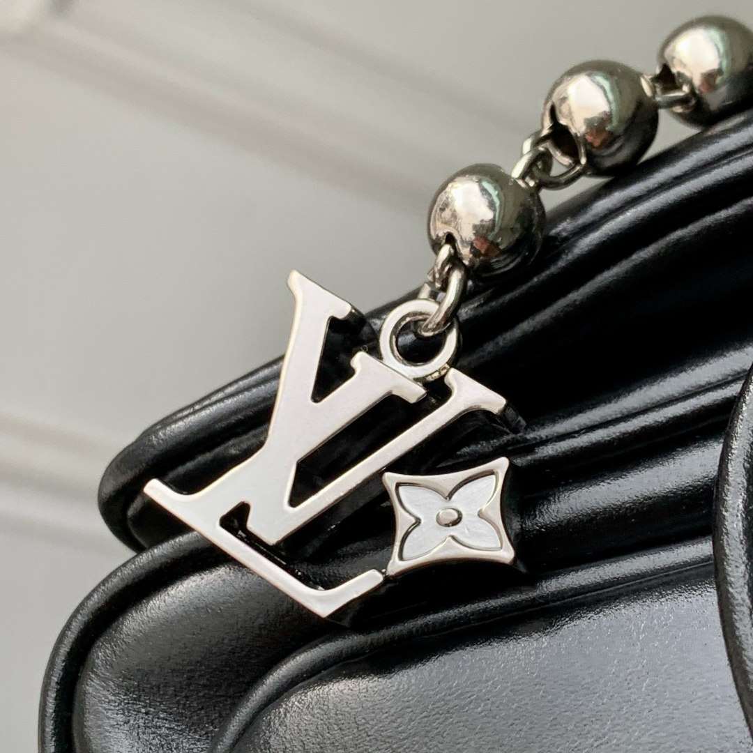 l0vis Vvtt0n cargo mini bag- m14742- 10 x 23 cm