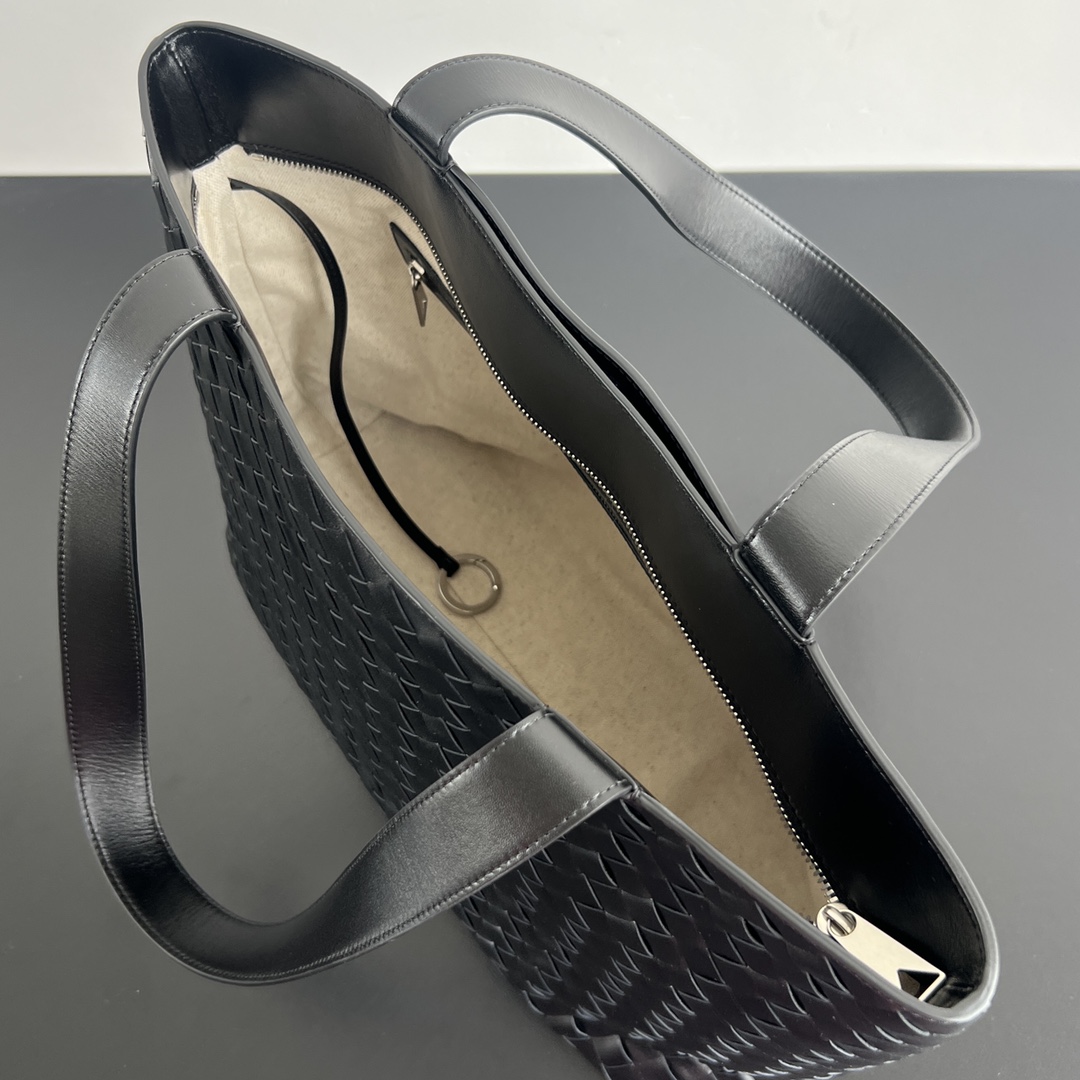 b0tt*ga Ven*ta tote-35*44*17cm