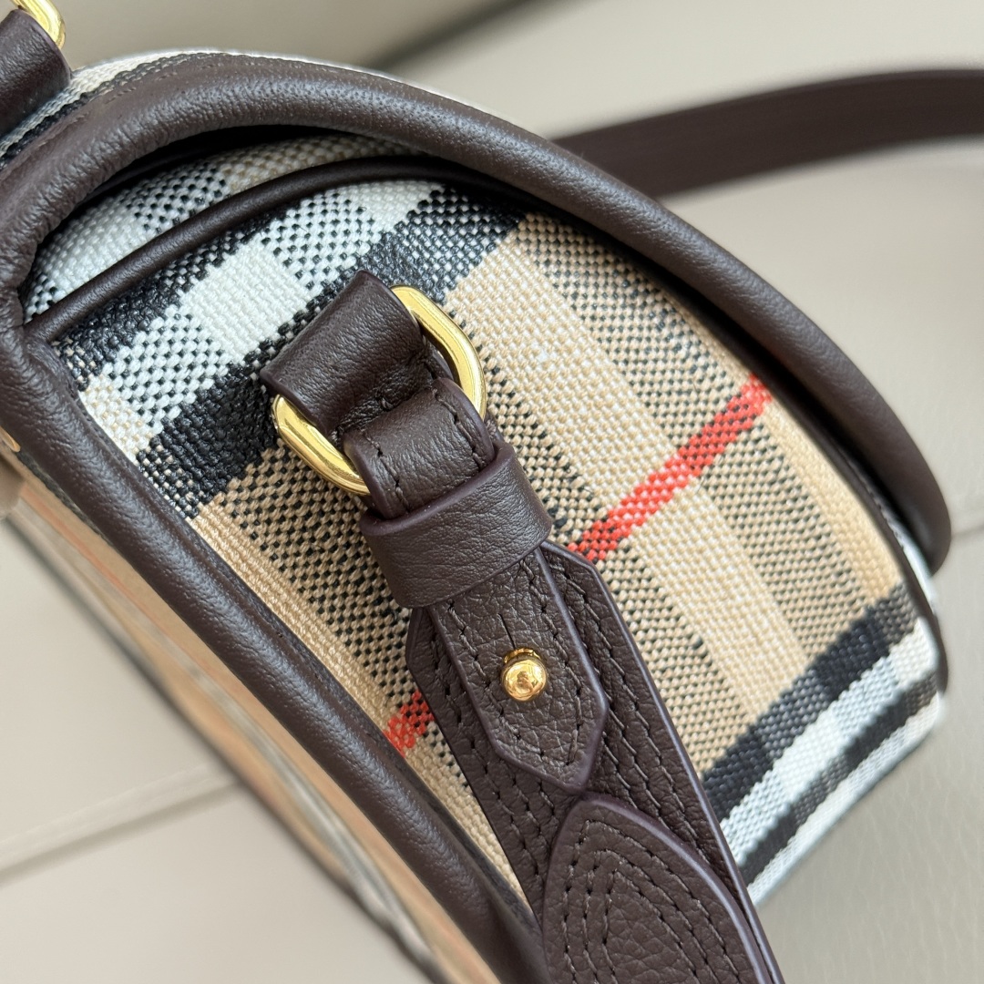 Bv*b*rry mini highlands bag​ in sand-24.5x8x 18cm