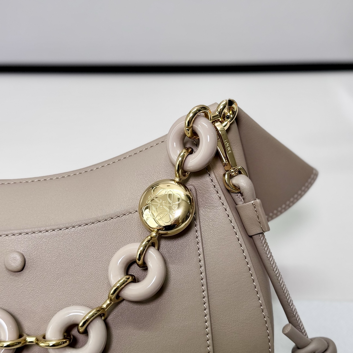 Lowee Ola Chain-Link Shoulder Bag-26*18*13CM