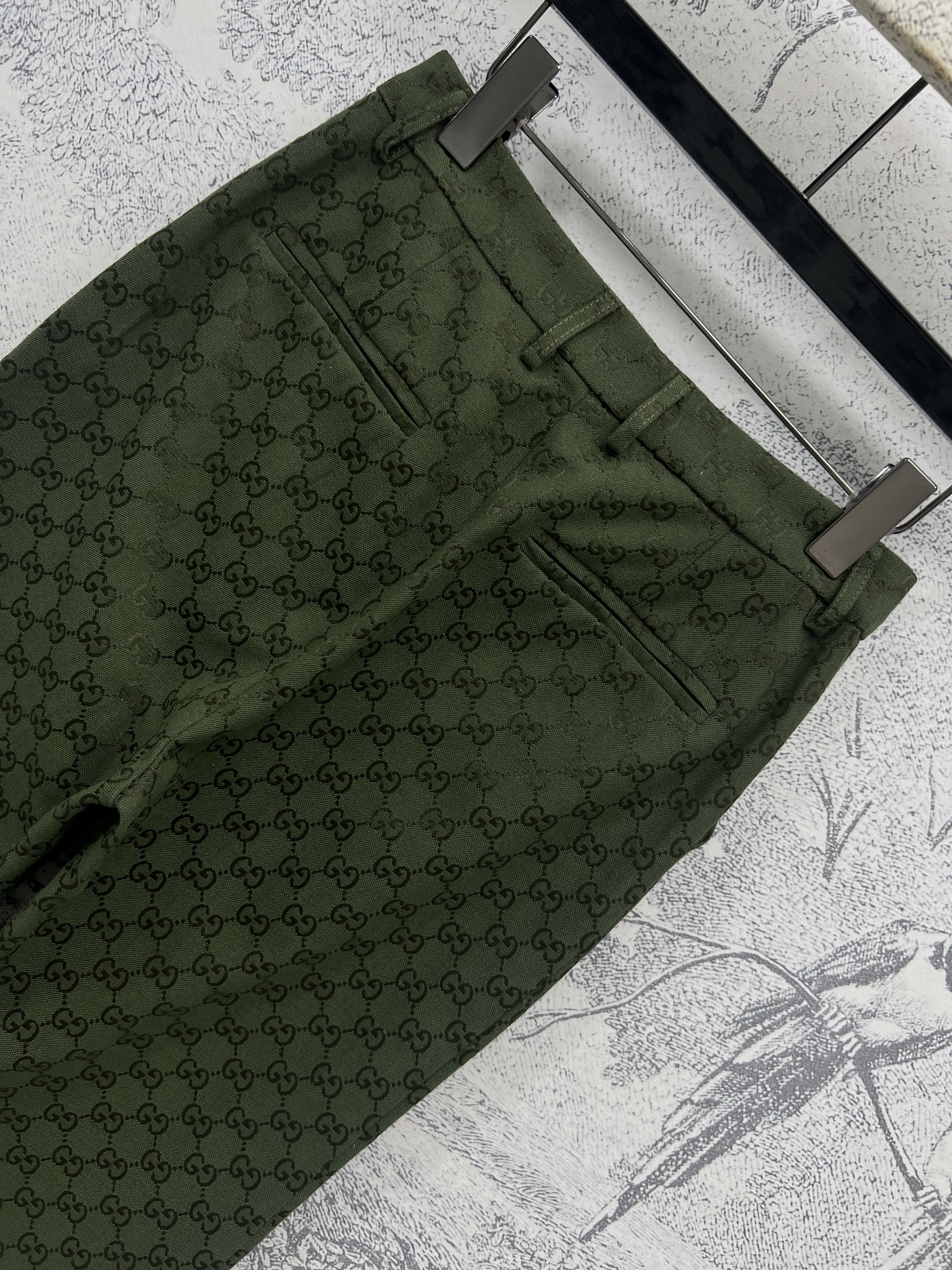 Gv*c high-waisted straight-leg pants in signature green gg jacquard