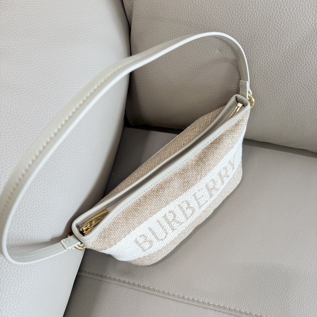 Bv*b*rry vintage bag-26x11x13cm