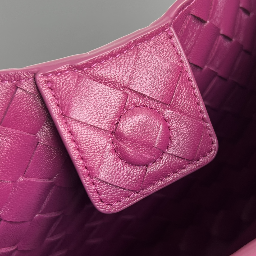 b0tt*ga Ven*ta campana bag-33x20x16.5cm