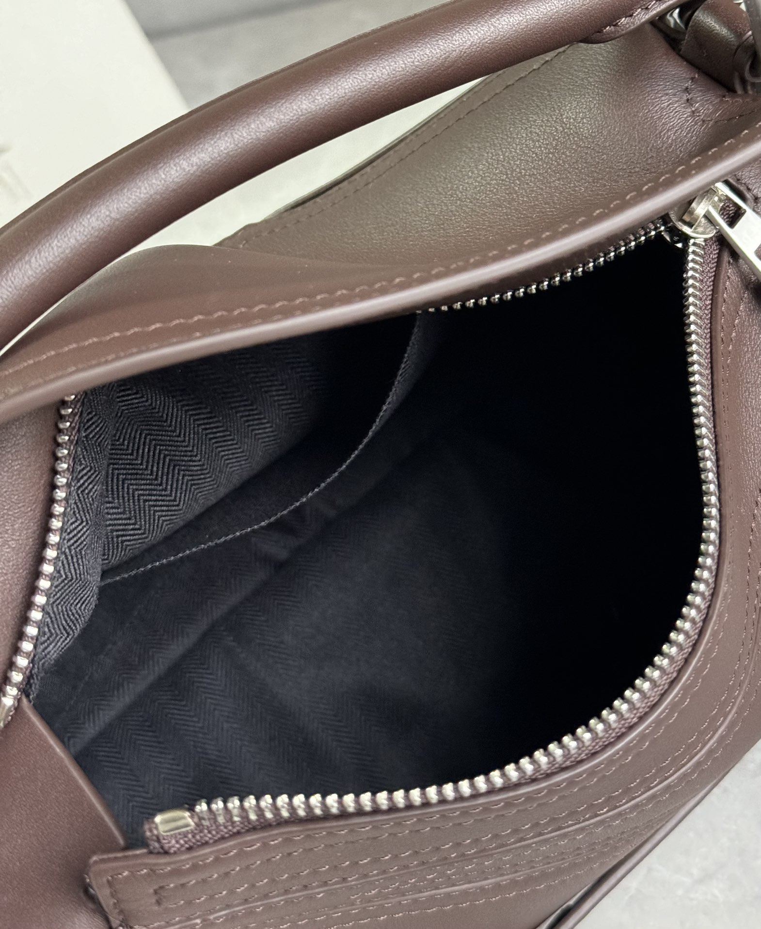 Lowee puzzle bag -24*10.5*16.5cm