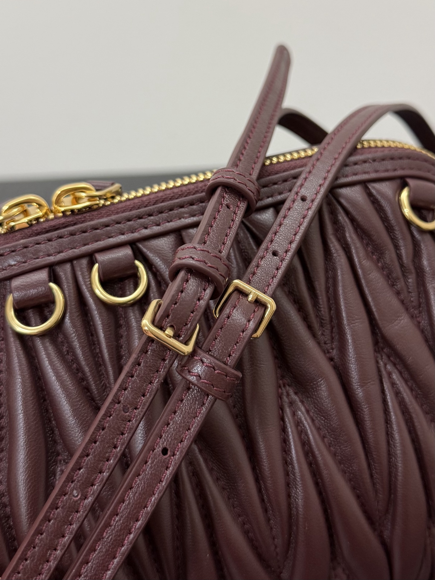 Miu Miu Matelassé Leather Clutch Bag-28* 14.5* 10CM