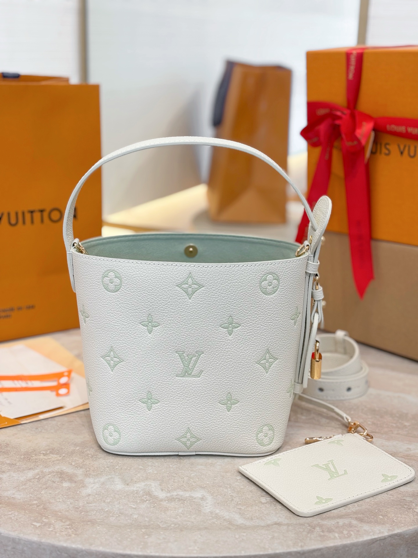 LV All In BB Bucket-M15130-18 x 12 x 16CM