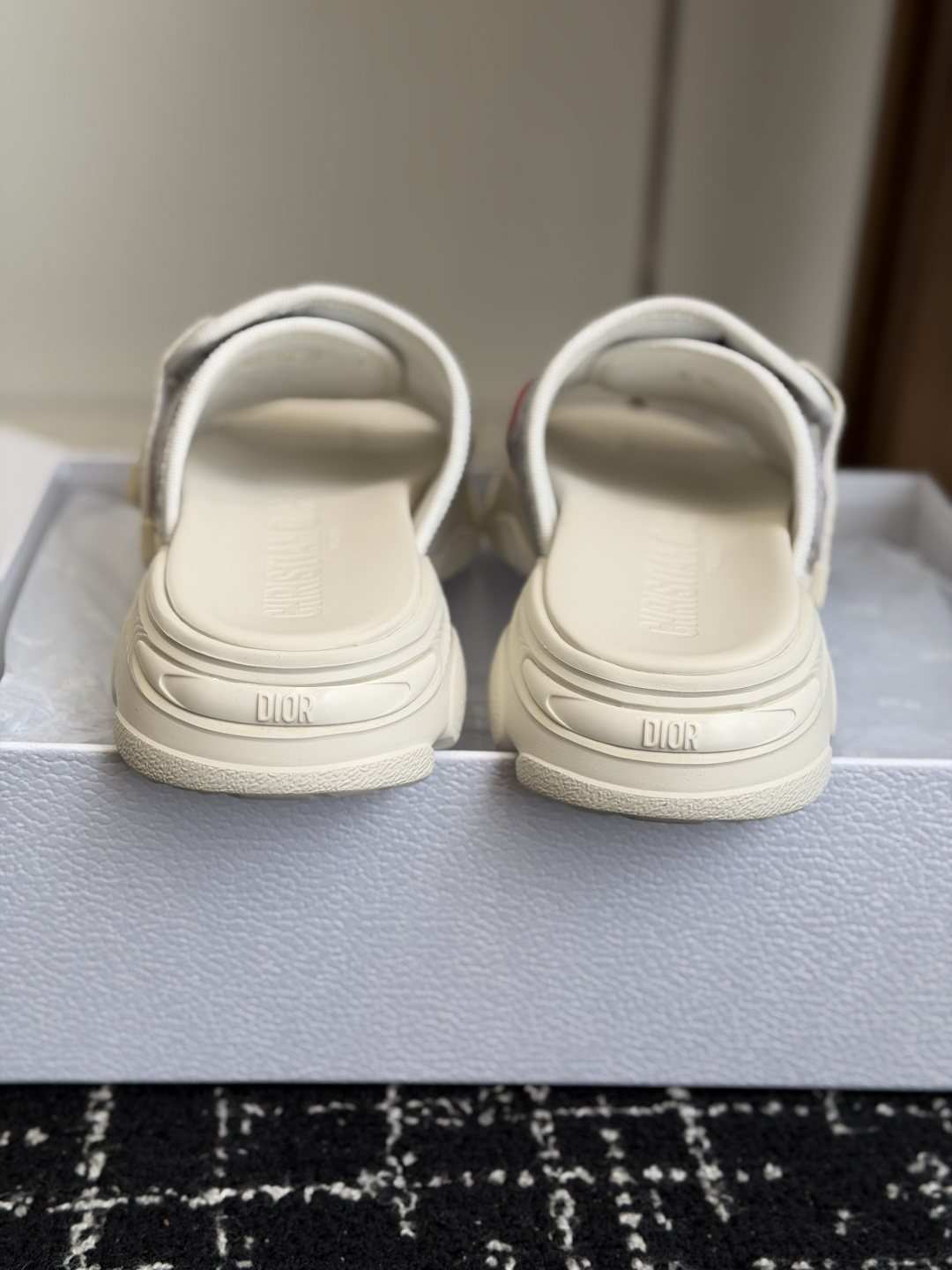 Diro Sandals