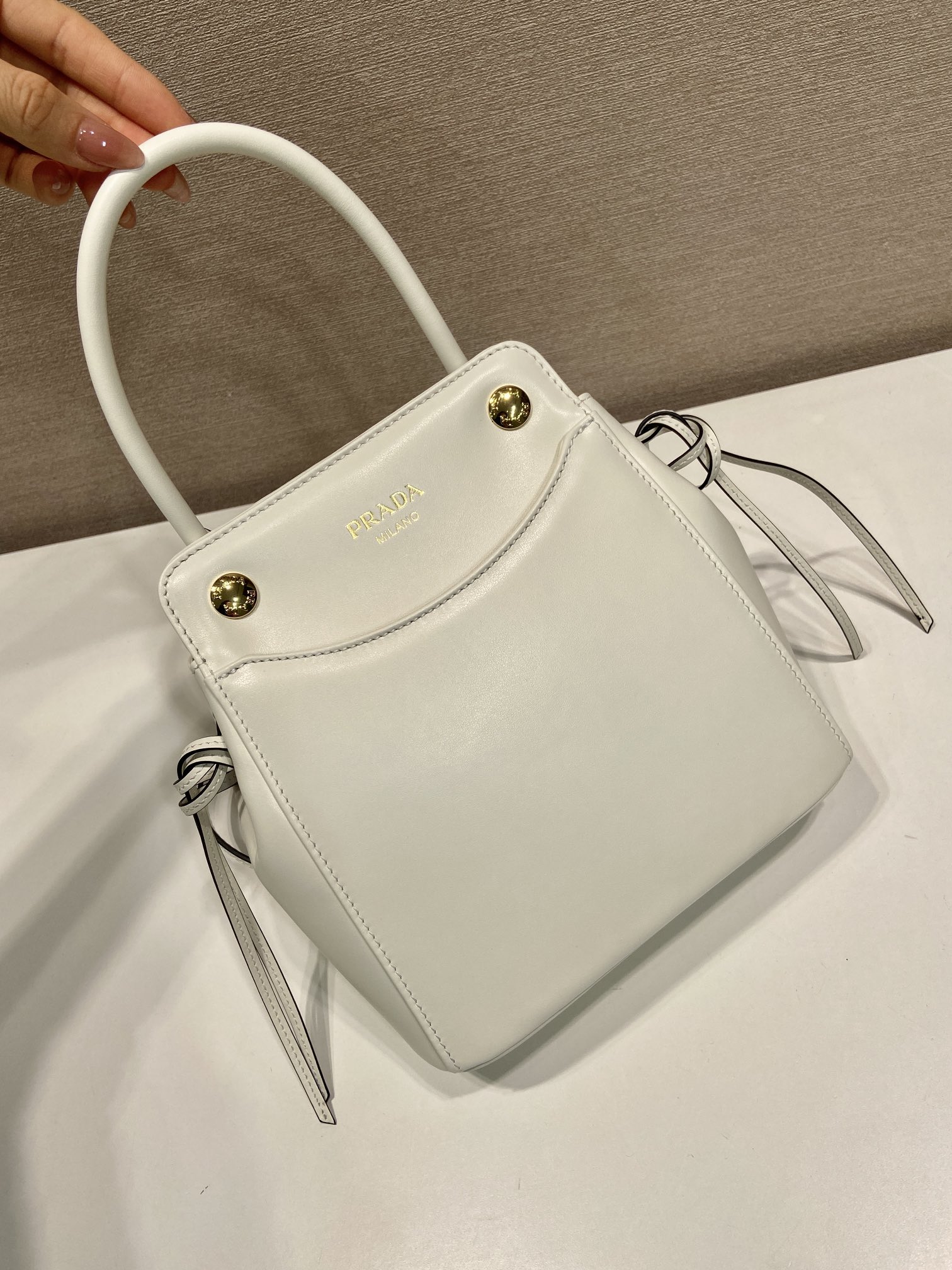 Pra*a Carry Leather Handbag 1BA496-19*21*7CM