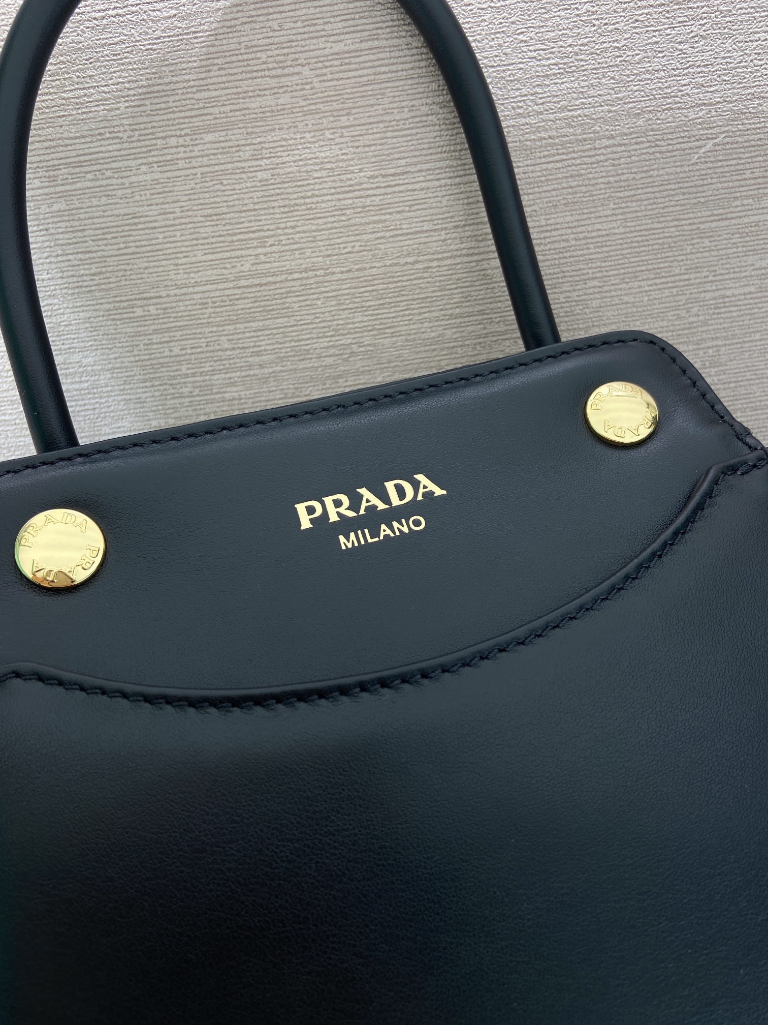 Pra*a Carry Leather Handbag 1BA496-19*21*7CM