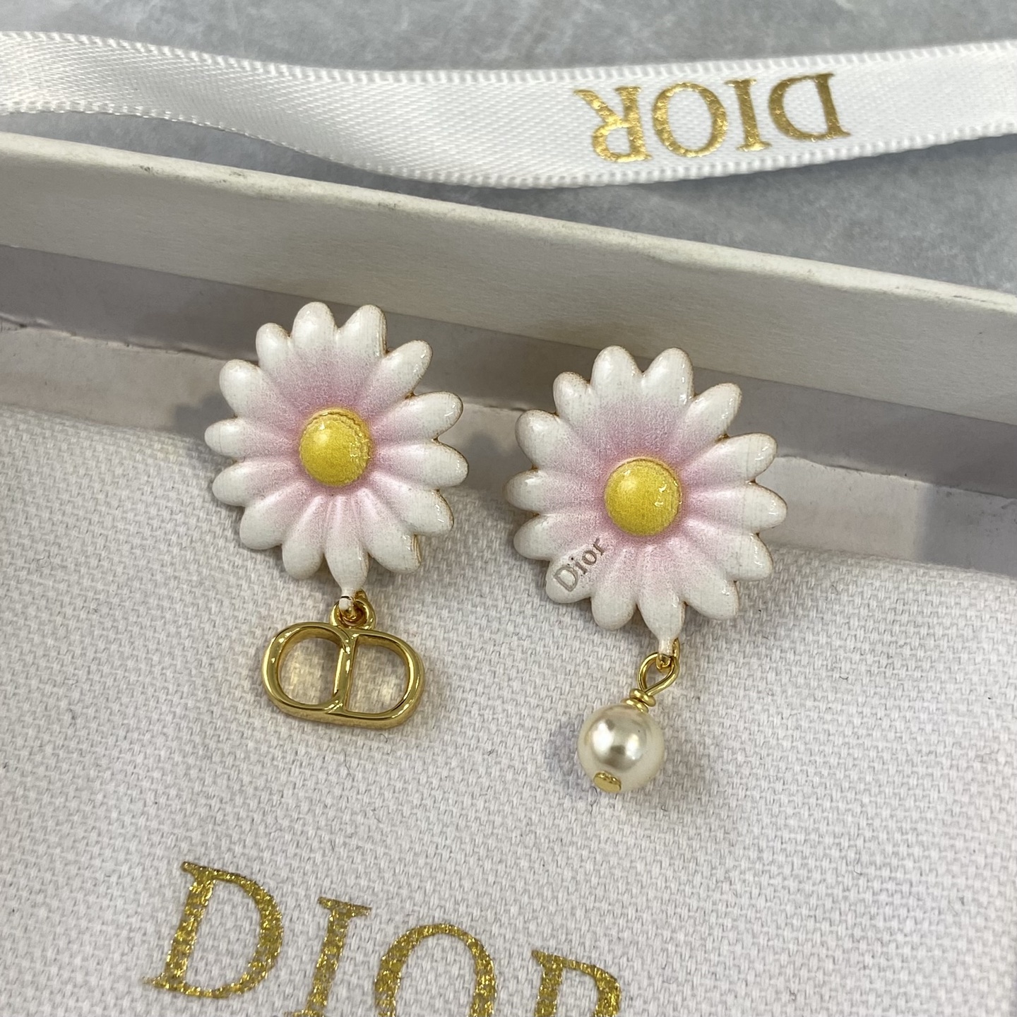 Diro Earring