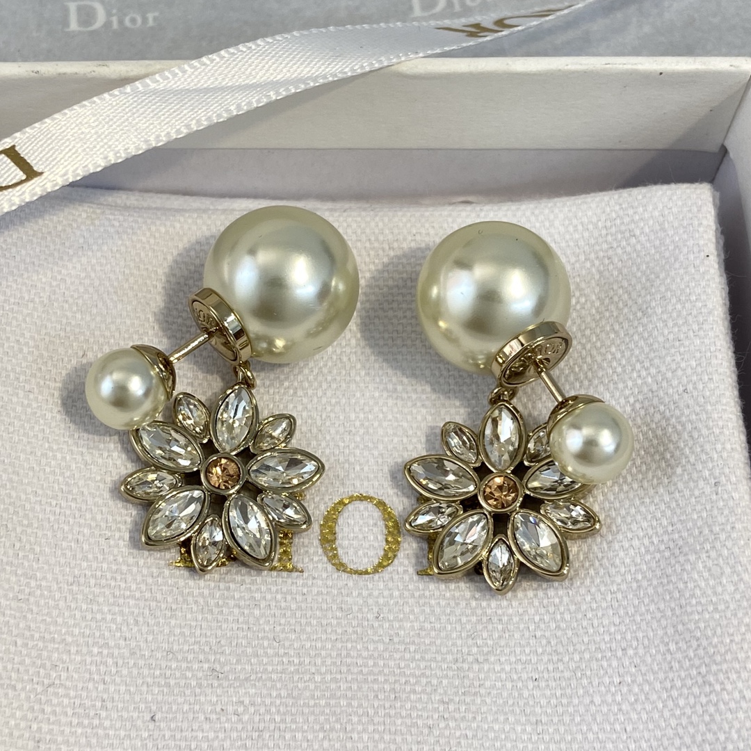 Diro Earring