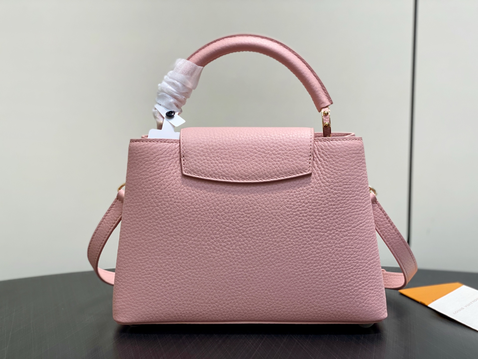 L0vis Vvtt0n Sac Capucines East West BB-29x18x9CM