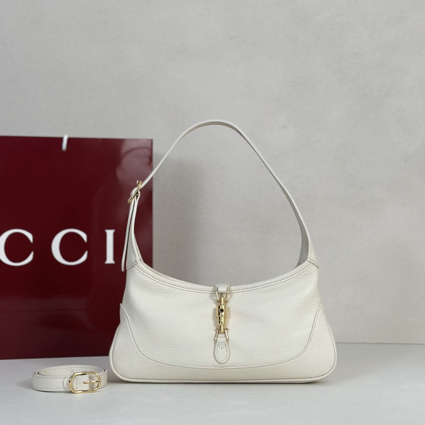 Gvc*1 Jackie Shoulder Bag In White Leather-27*13*.3.5CM