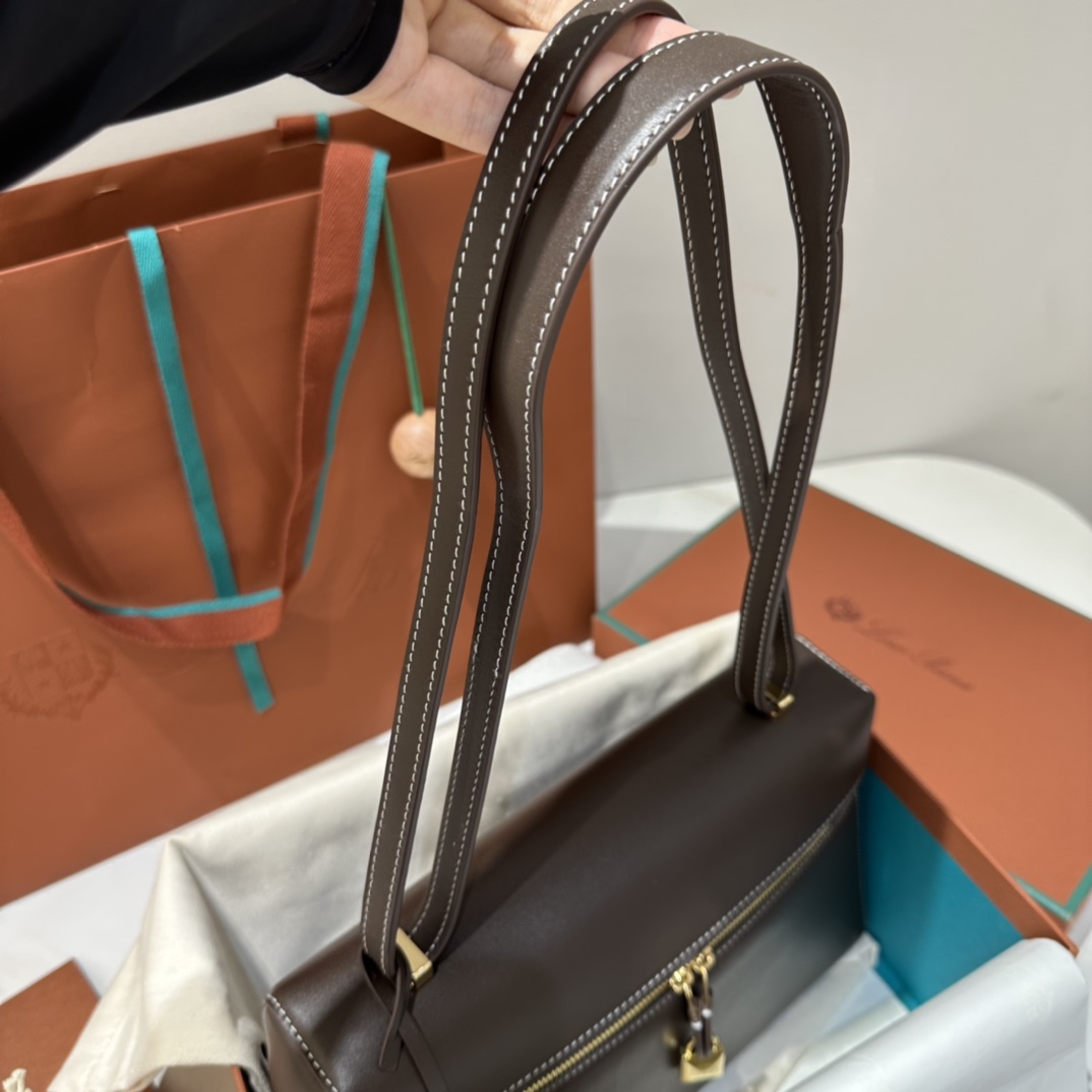 L0r0 P1ana Extra Bag L27-16*27*10CM