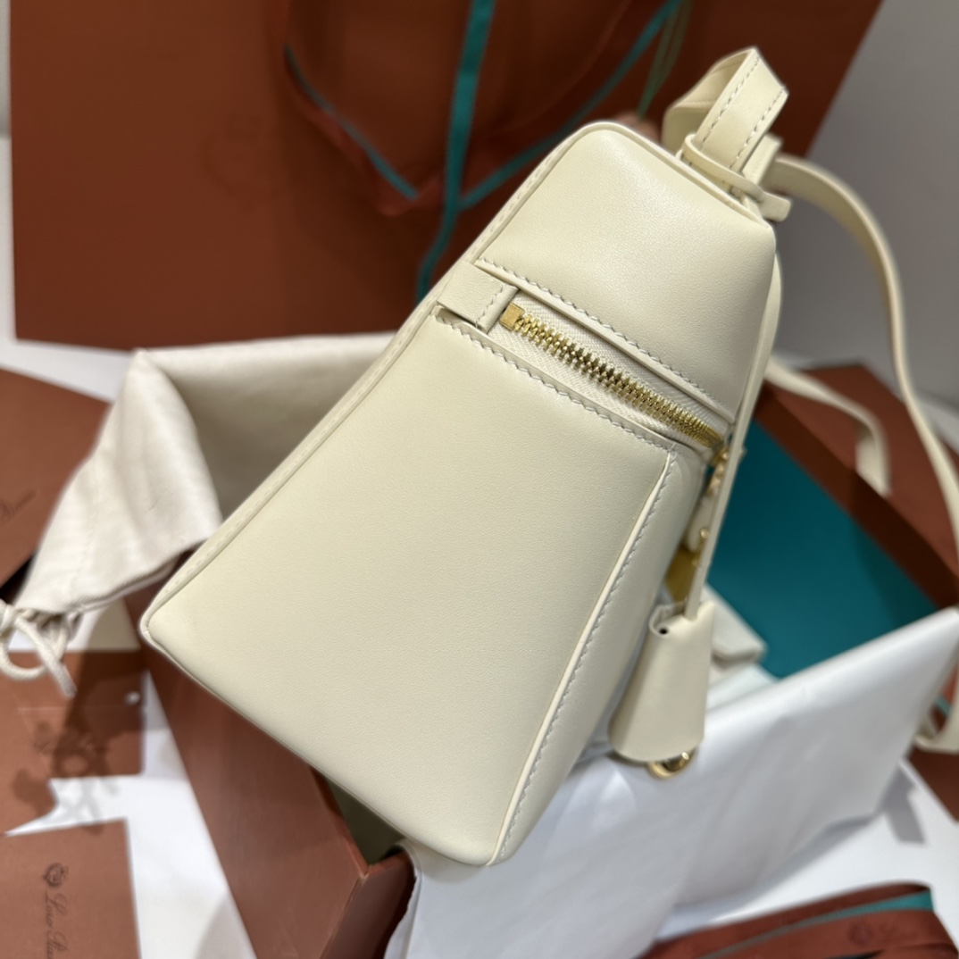 L0r0 P1ana Extra Bag L27-16*27*10CM