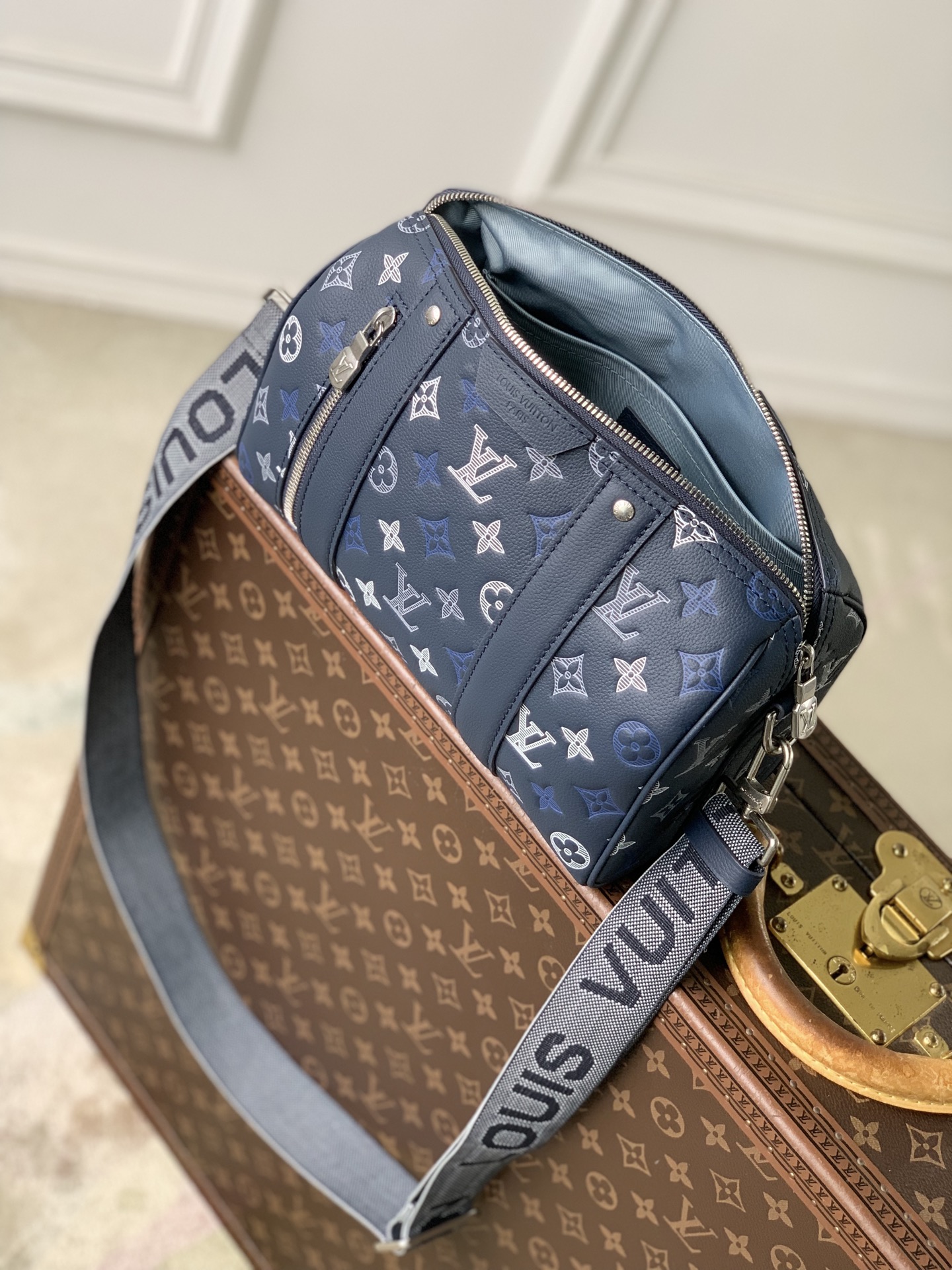 L0vis Vvtt0n City Keepall-27x17x13CM