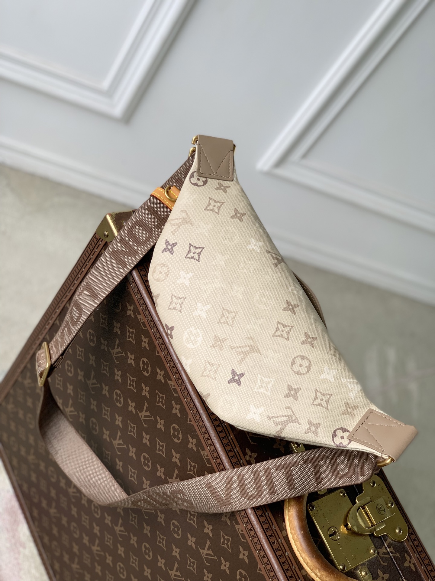 L0vis Vvtt0n Rush Bum Bag-M28619-30*15*8CM