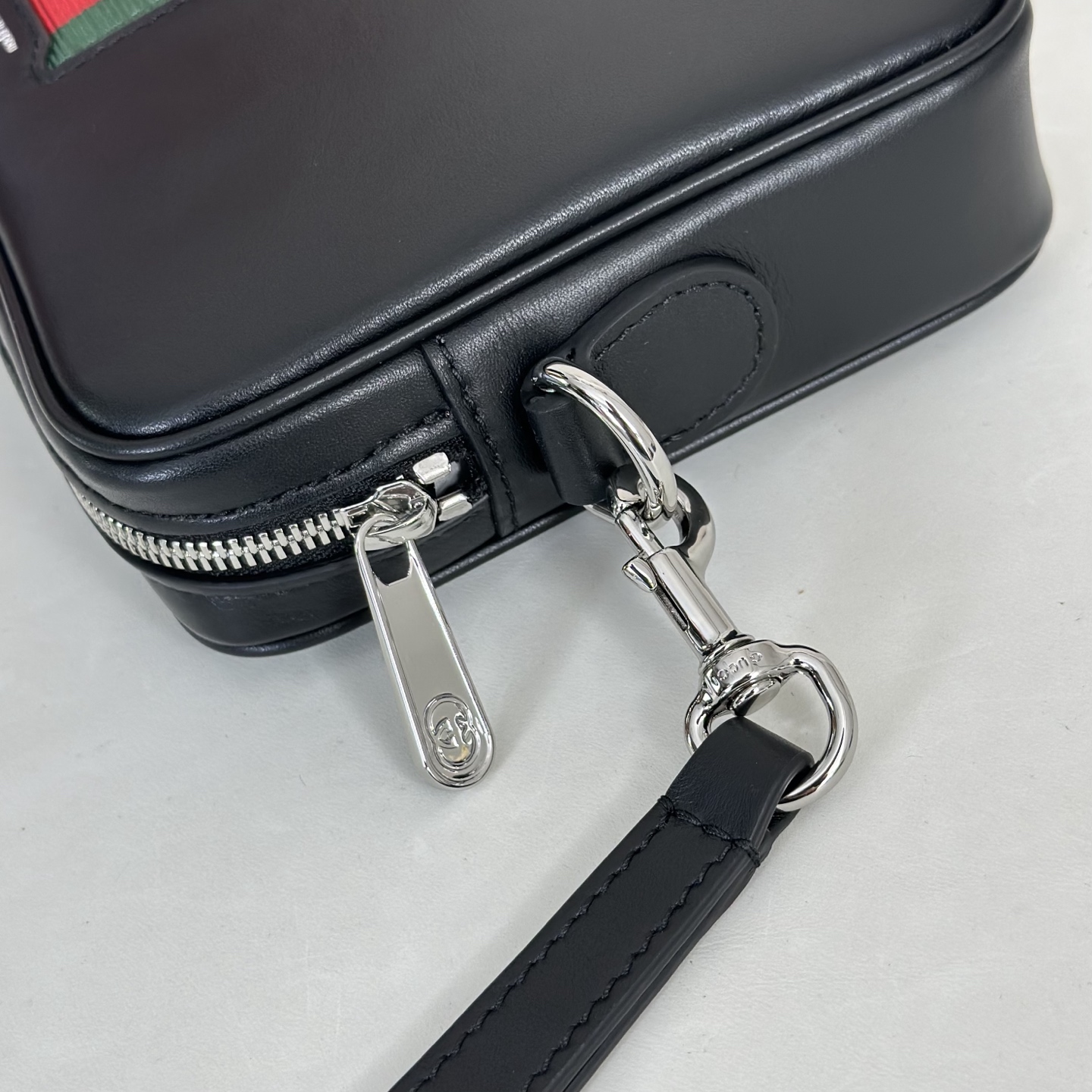 Guc*ci Web Trademark Small Crossbody Bag In Black Leather -24*4*15CM