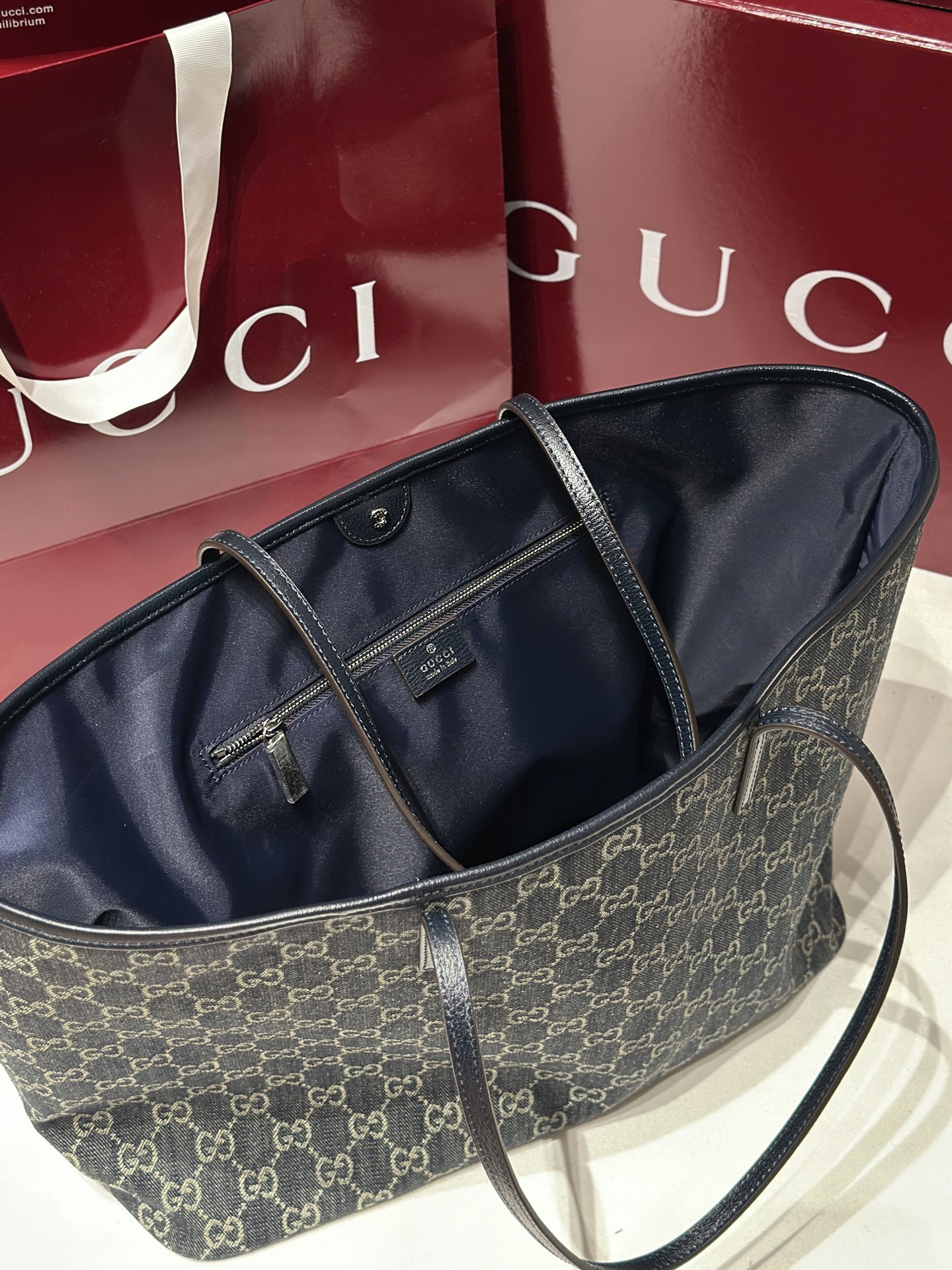 Gv*c* Generation Tote Bag-38x29.5x13CM