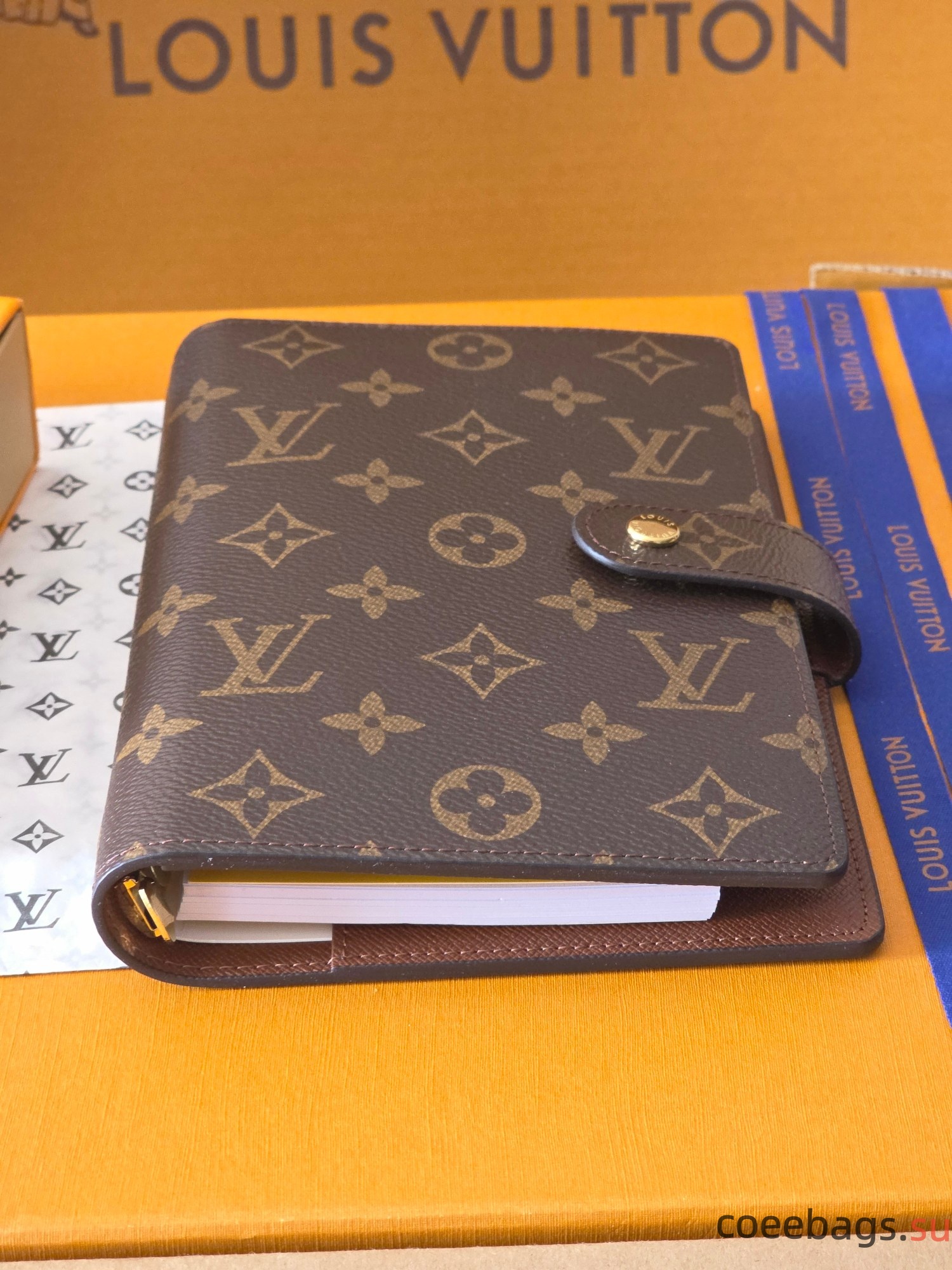 L0vis Vvtt0n Medium Ring Agenda Cover-14*18CM