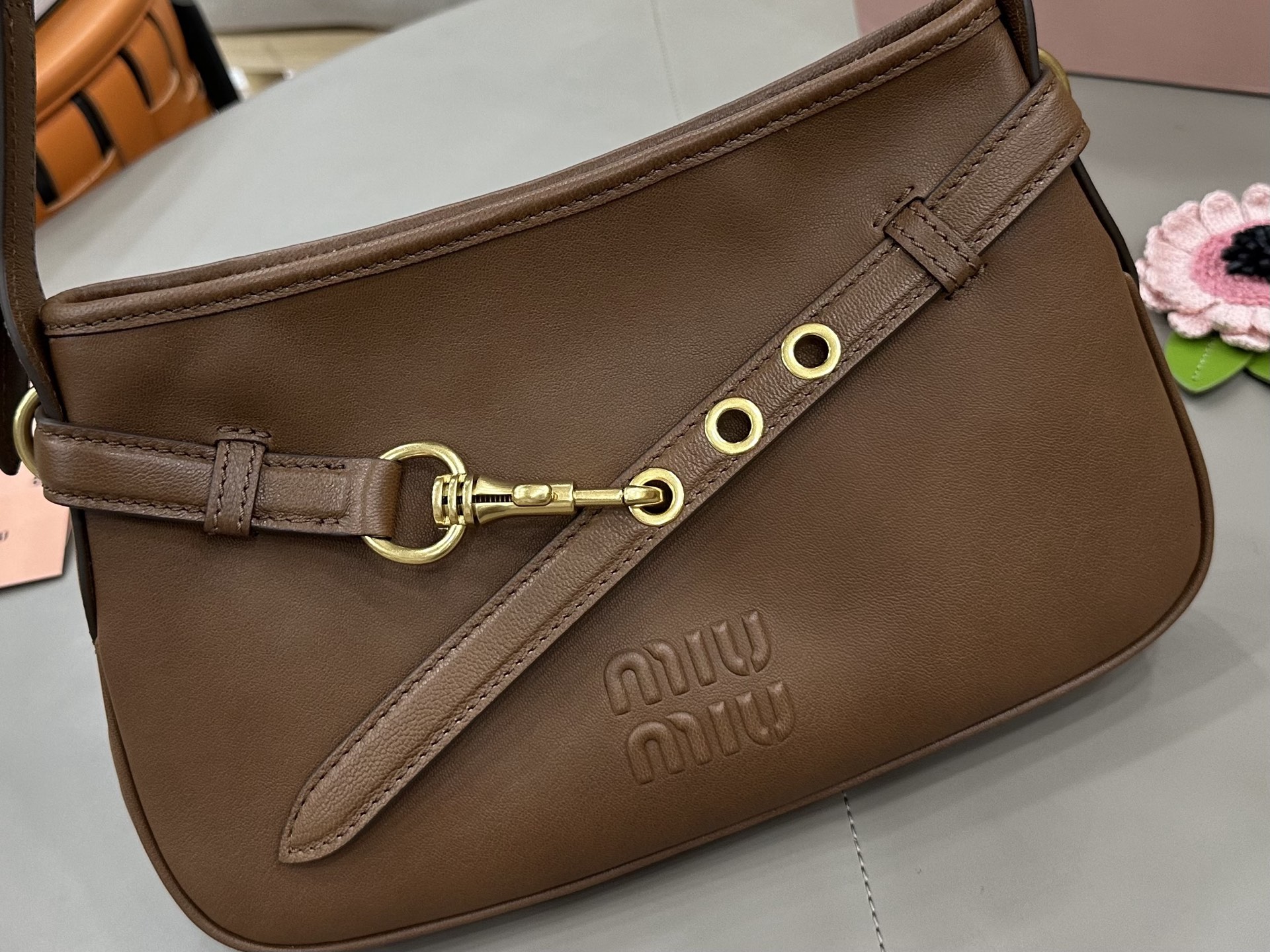 Miu Miu Leather Strap Buckle Shoulder Bag-30*18.5*4.5CM