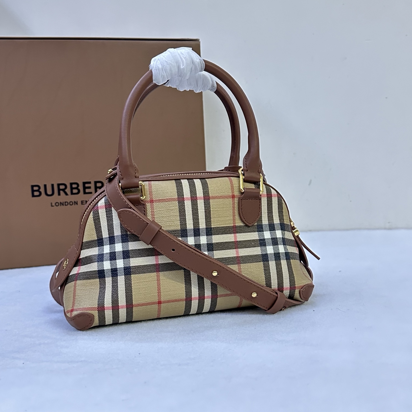Burberr.y Primroser Bag -25.5 x 11.5 x 14CM