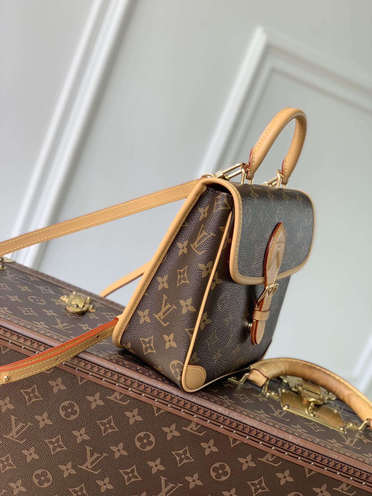 Lou*is Vvtt0n Diane Backpack PM Monogram - Handbags-21 x 21.5 x 9CM