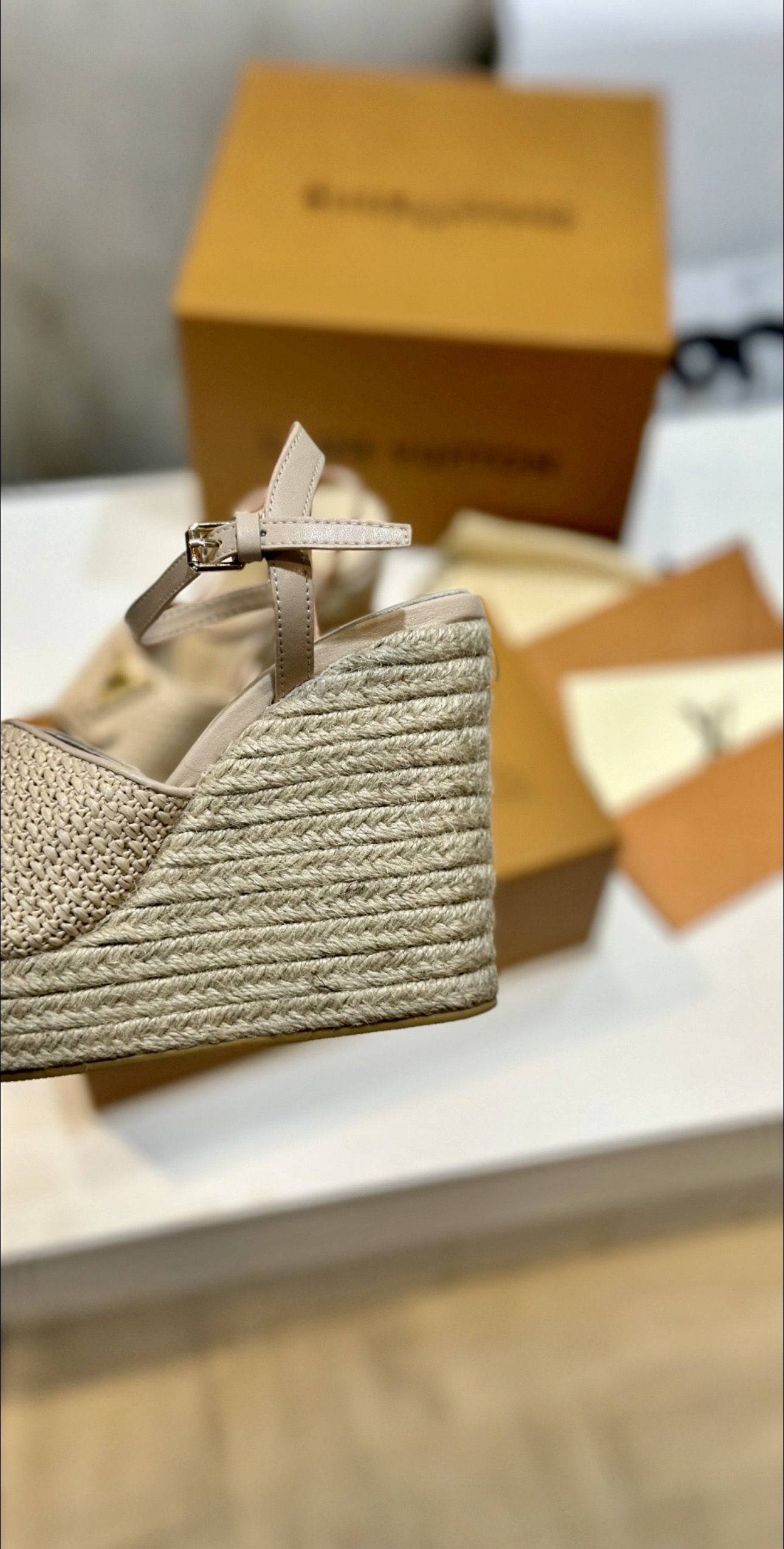 l0vis Vvtt0n sandals-12cm