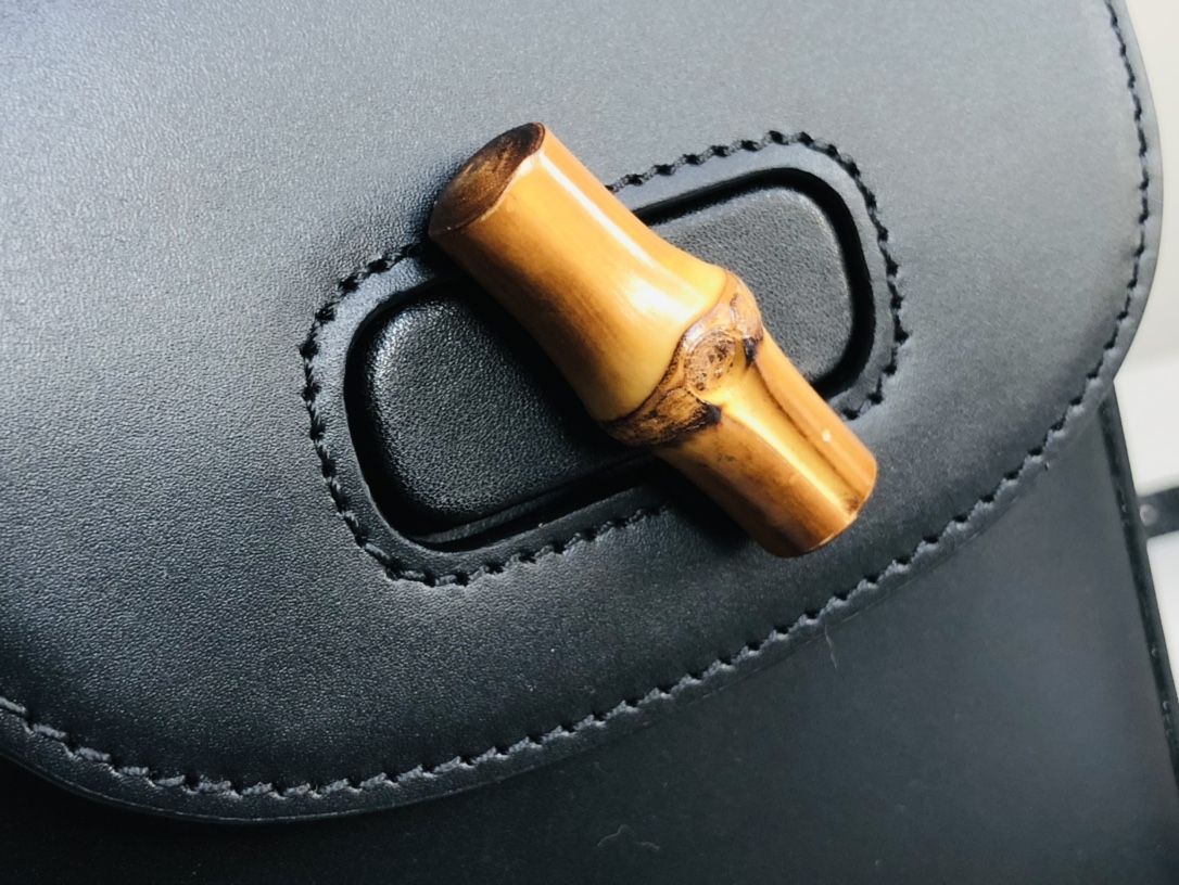 G*u*i bamboo mini handbag-14*16*4cm