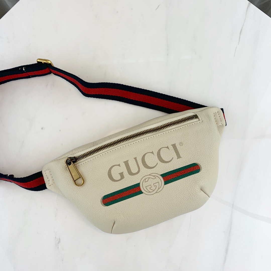 G*u*i waist bag-22cm